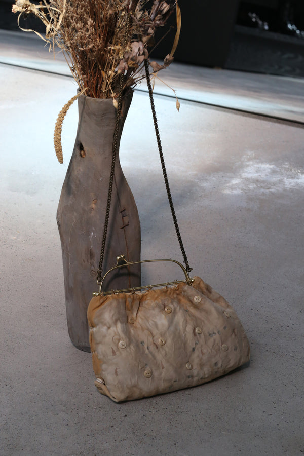 MUTEDANCE buckle dyed sling bag MD21FW71